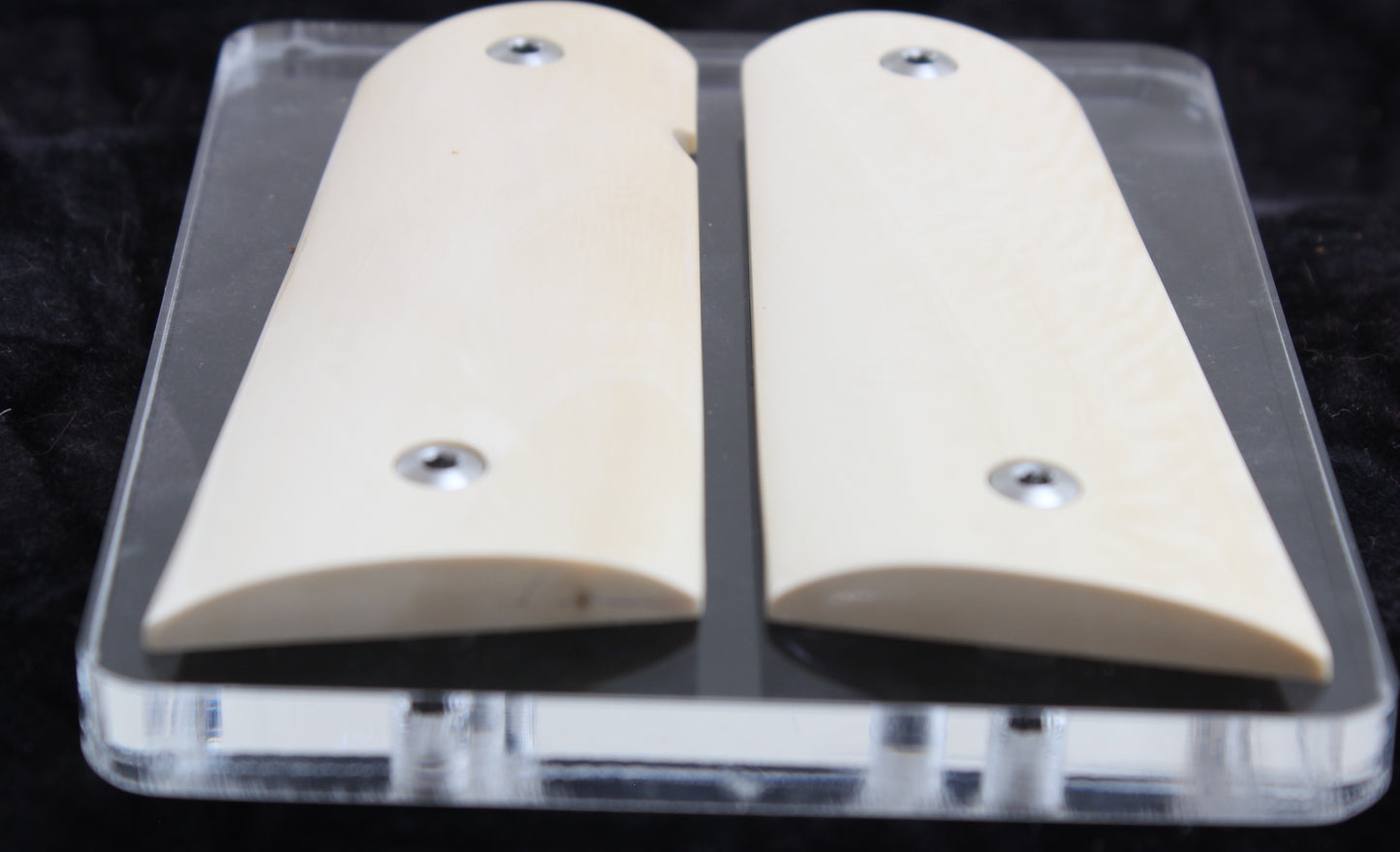 CREAMY INTERIOR MAMMOTH IVORY 1911 GRIPS A-2783