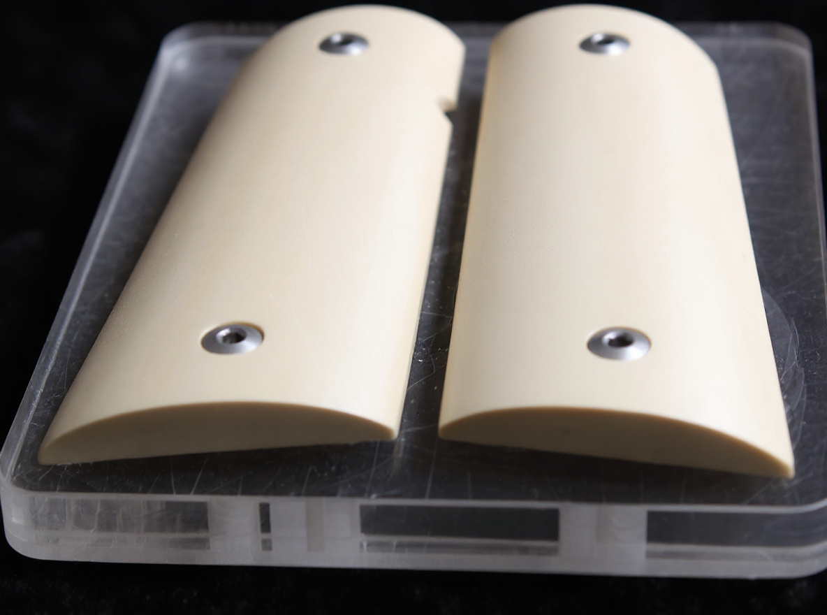 CREAMY INTERIOR MAMMOTH IVORY 1911 GRIPS A-2786