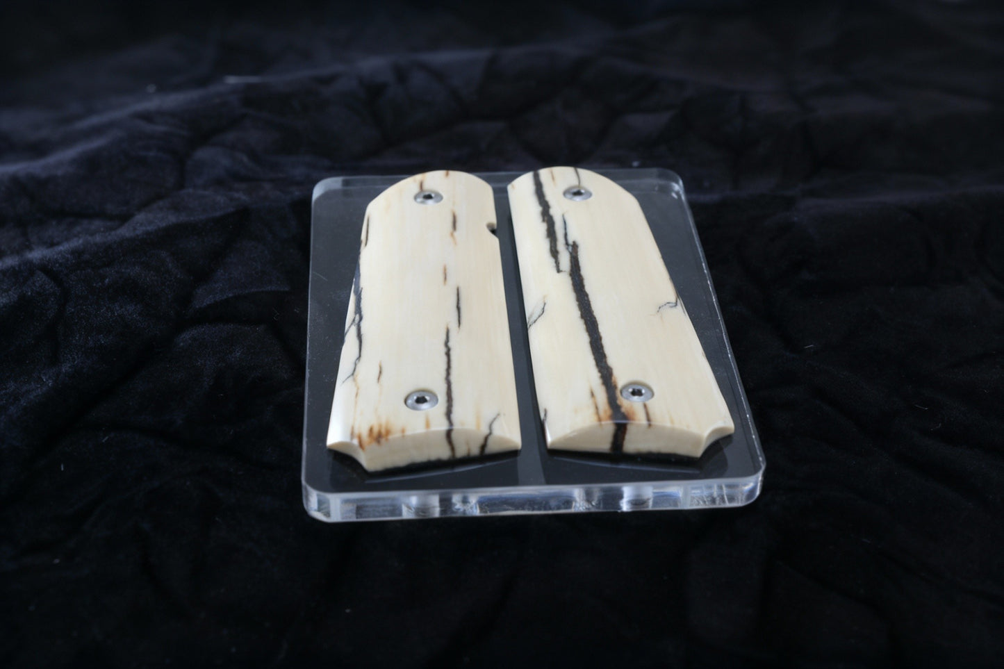 LITE BARK MAMMOTH IVORY 1911 GRIPS A-2820