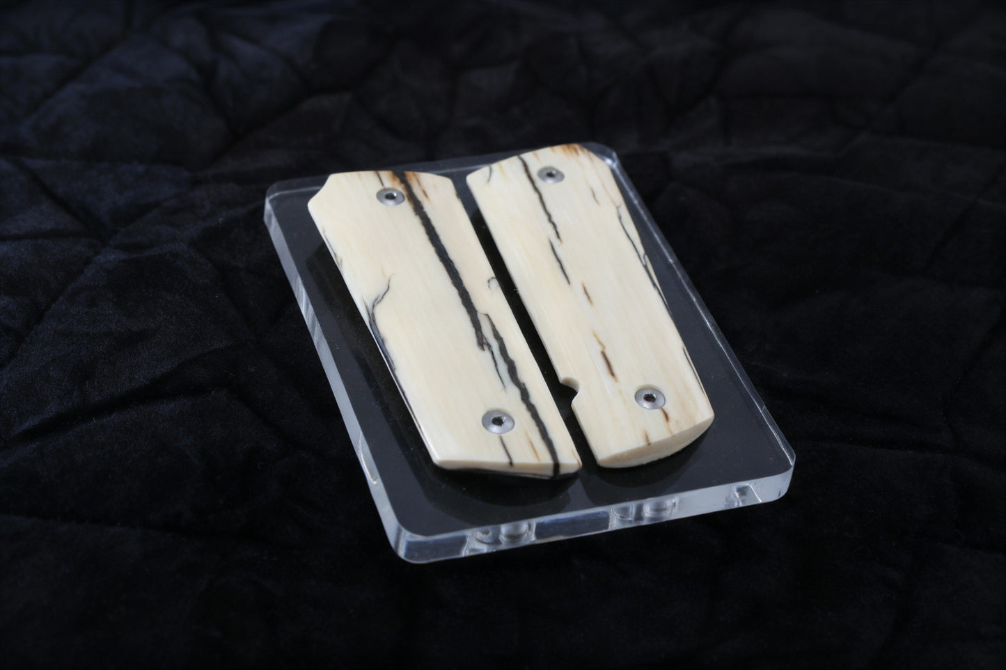 LITE BARK MAMMOTH IVORY 1911 GRIPS A-2820