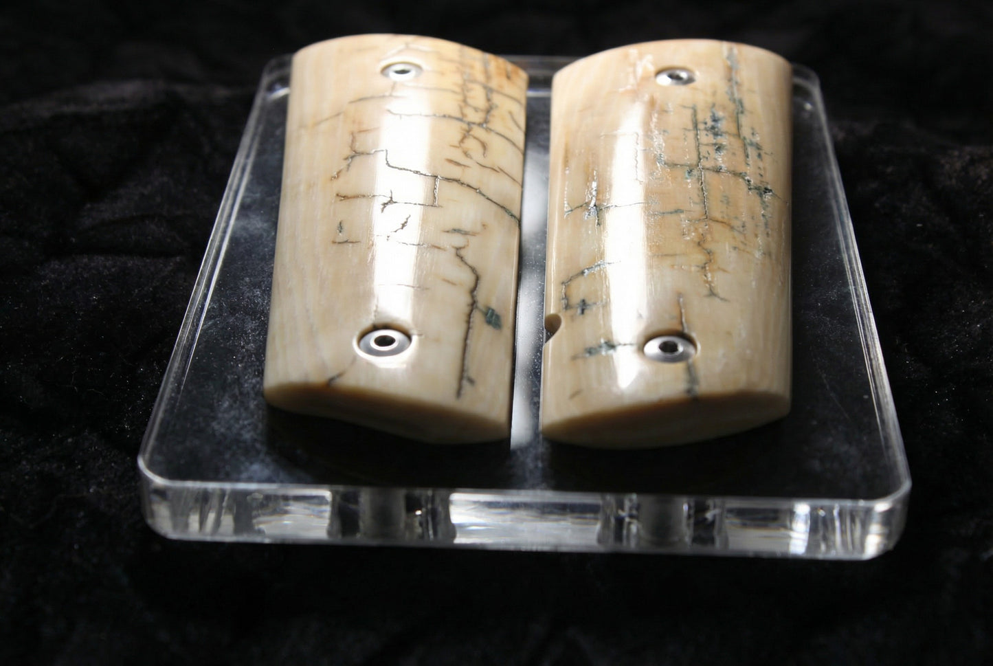 ICE CRACKLE MAMMOTH IVORY 1911 GRIPS A-2840