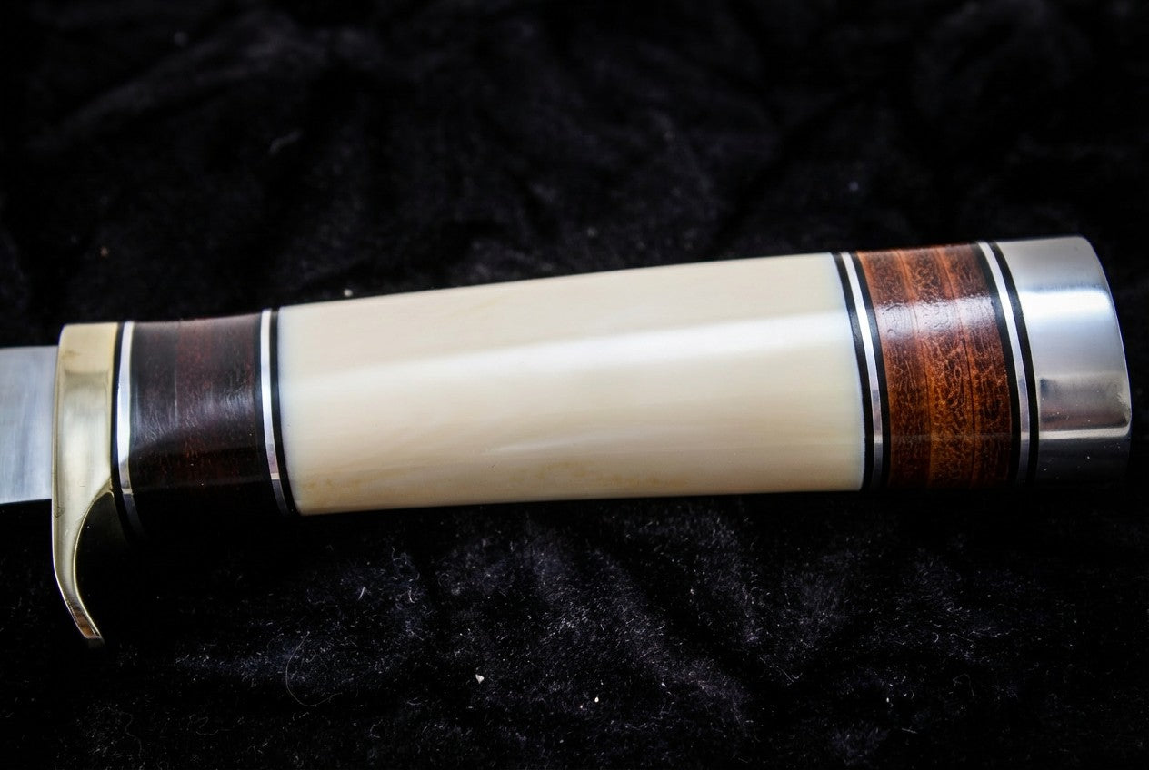 RANDALL MODEL 26 WITH WALRUS HANDLE A-2846