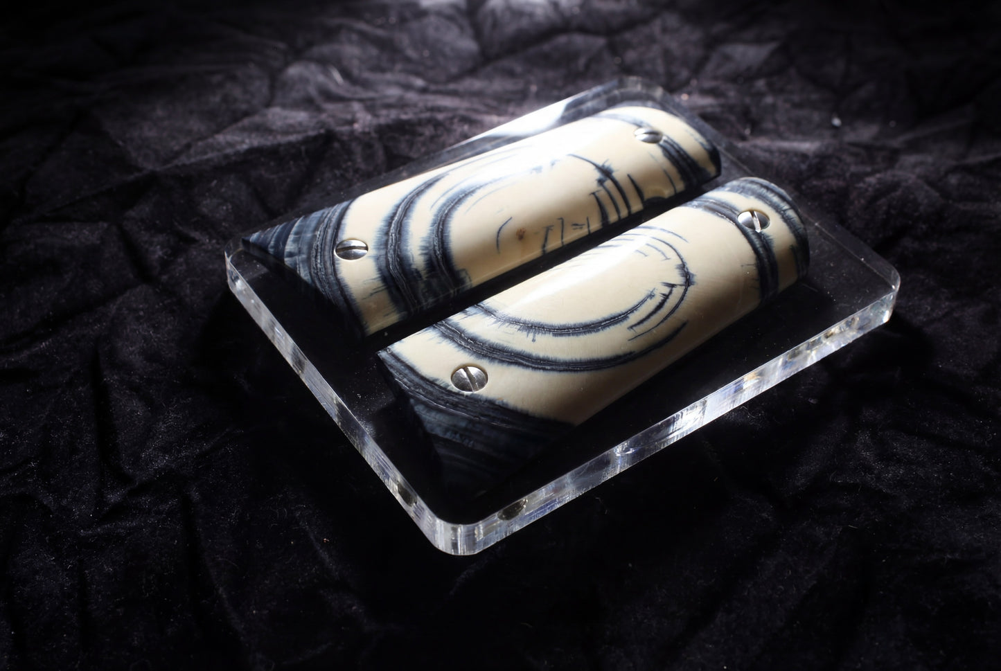 CREAM & BLUE CROSSCUT MAMMOTH IVORY 1911 GRIPS A-2849