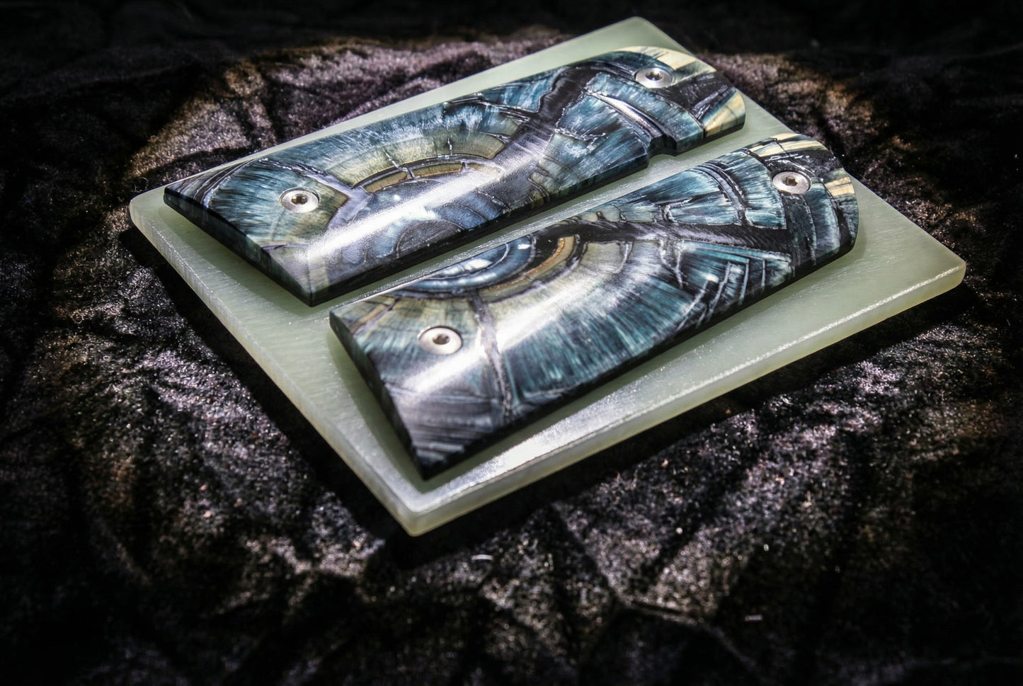 BEAUTIFUL CROSSCUT MAMMOTH IVORY 1911 GRIPS A-2851