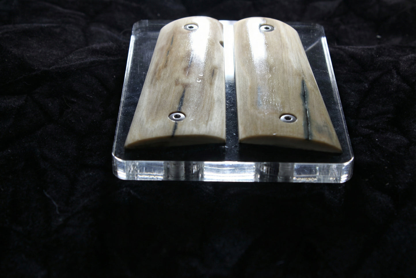 BEAUTIFUL LITE BARK MAMMOTH IVORY 1911 GRIPS AS-2861