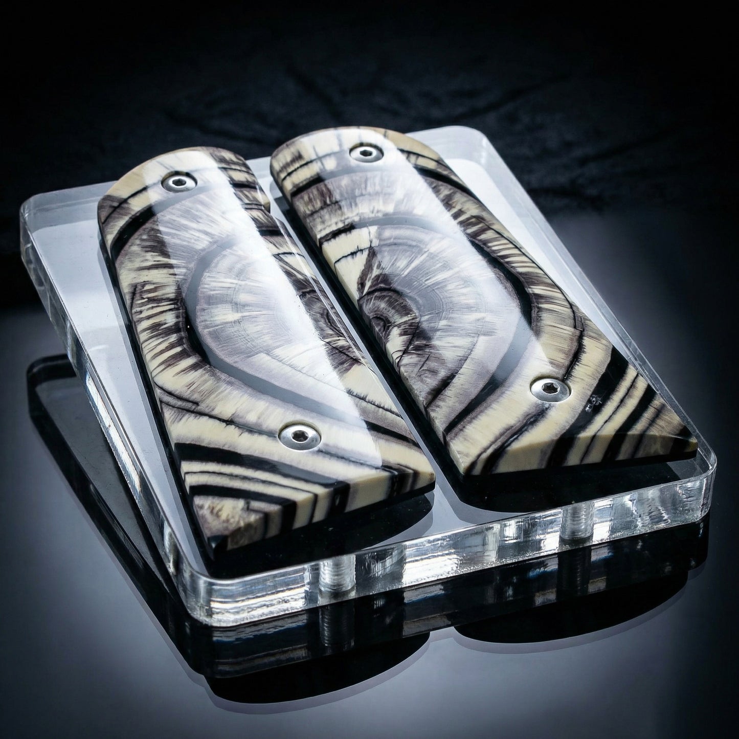 BEAUTIFUL CROSSCUT MAMMOTH IVORY 1911 GRIPS A-2867