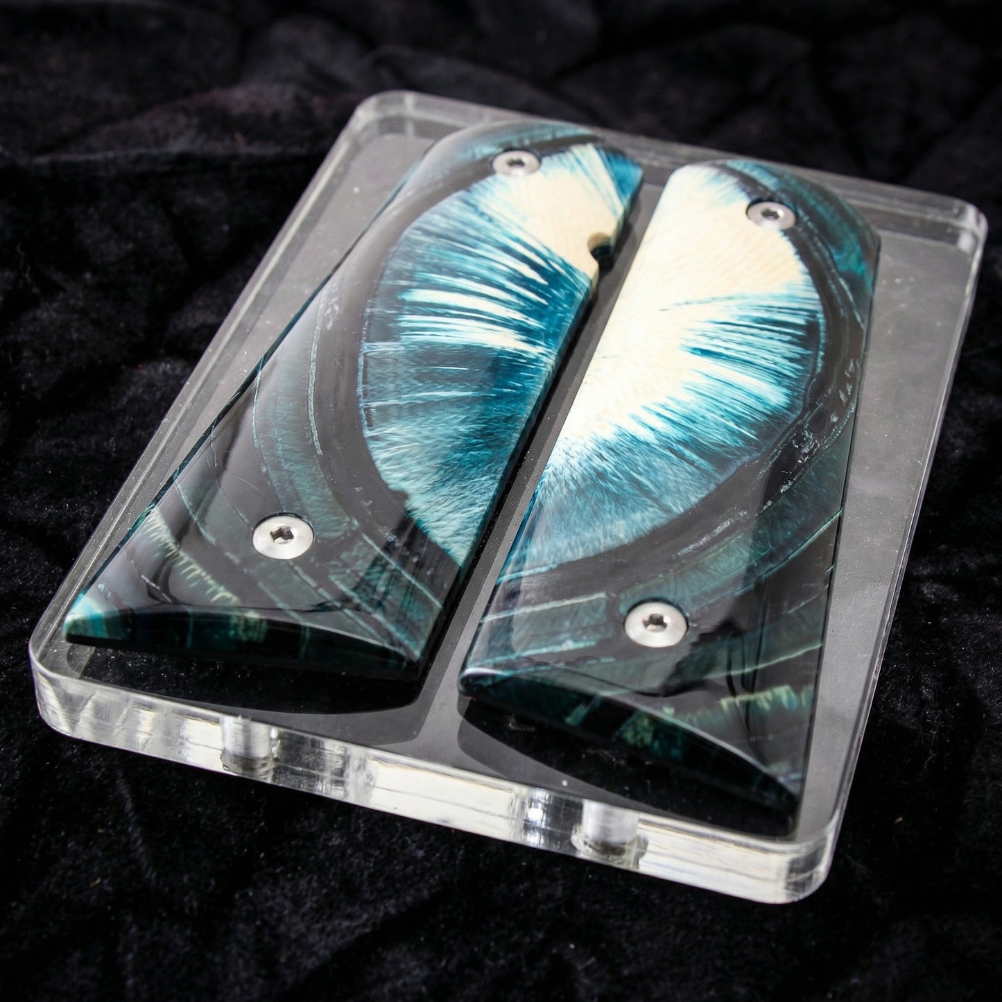 BLUE/CREAM/BLACK CROSSCUT MAMMOTH IVORY 1911 GRIPS A-2872