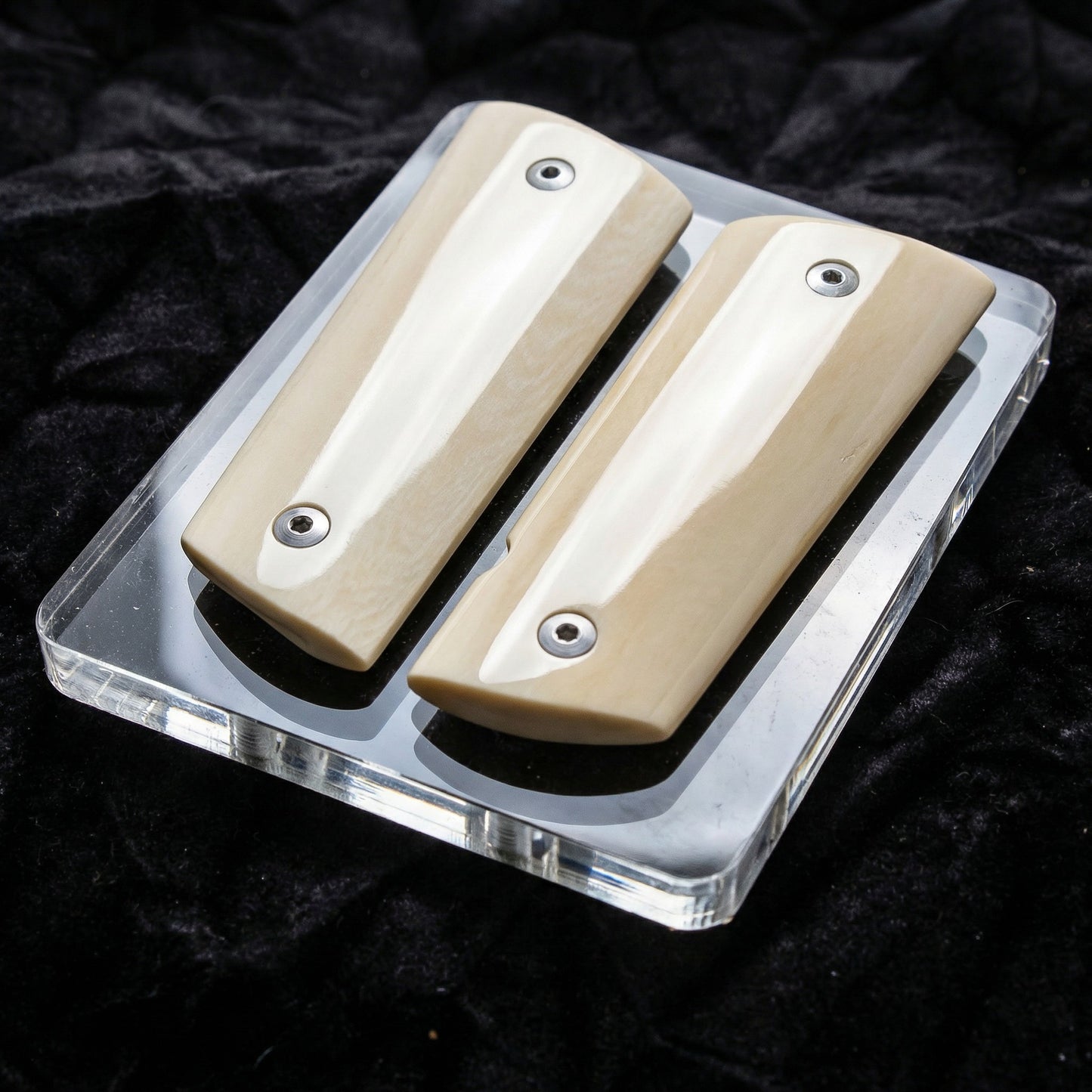 CREAMY INTERIOR MAMMOTH IVORY 1911 GRIPS A-2873
