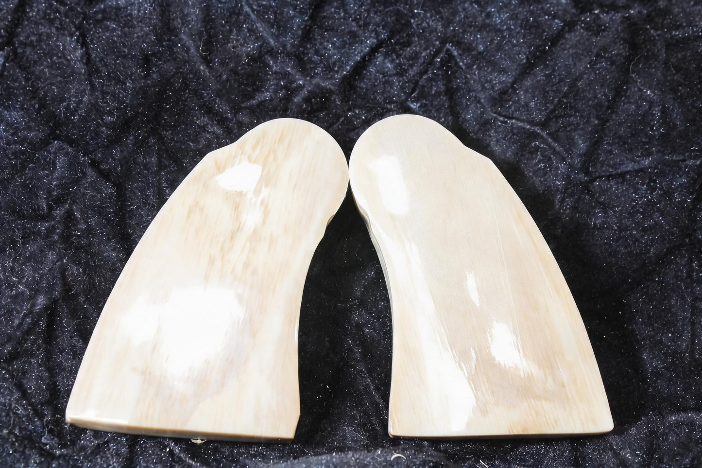 COLT PYTHON OVERSIZE MAMMOTH IVORY GRIPS A-2929