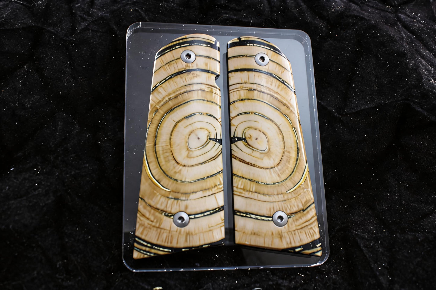 BEAUTIFUL CROSSCUT MAMMOTH IVORY 1911 GRIPS A-2932