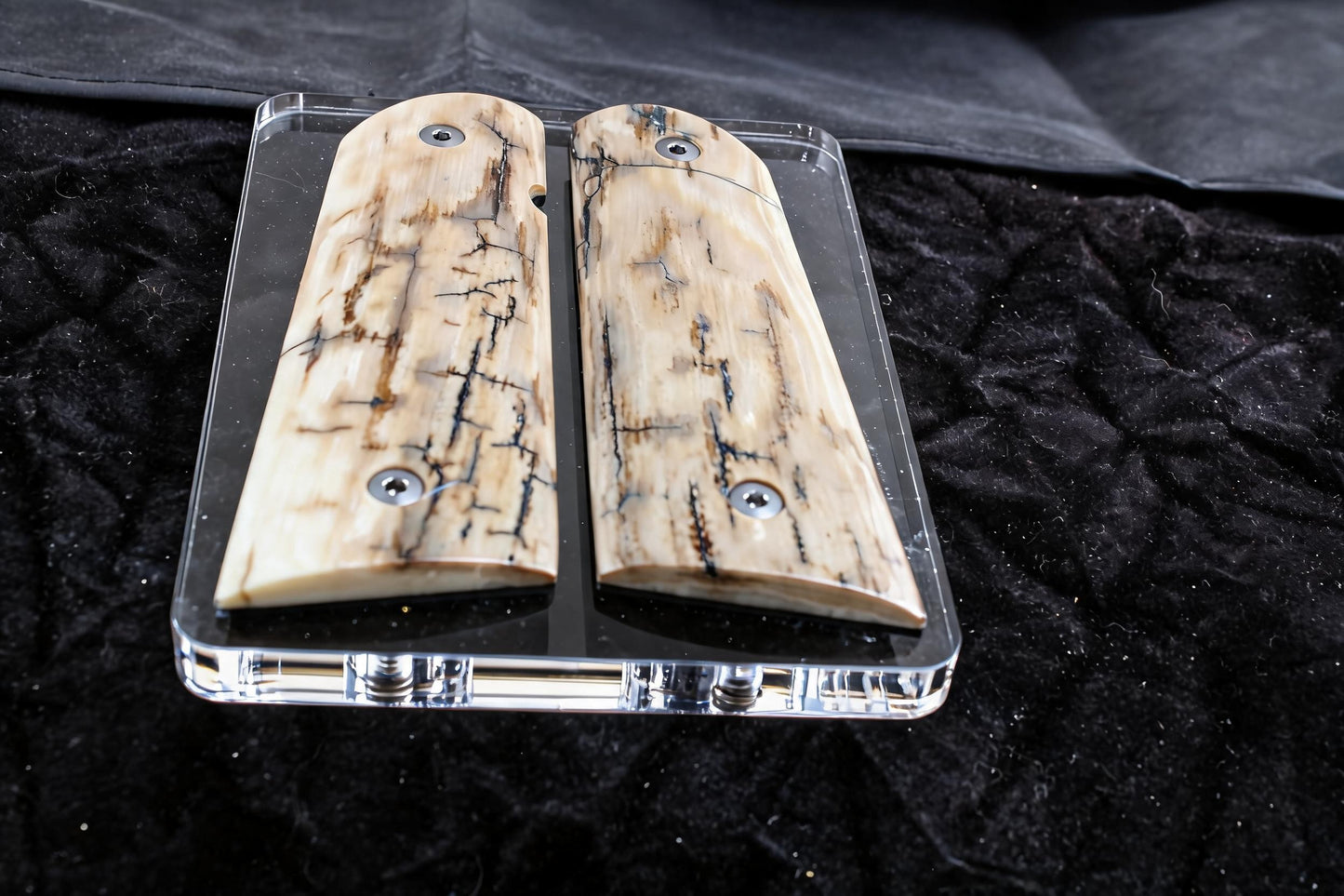 LITE ICE CRACKLE MAMMOTH IVORY 1911 GRIPS A-2935