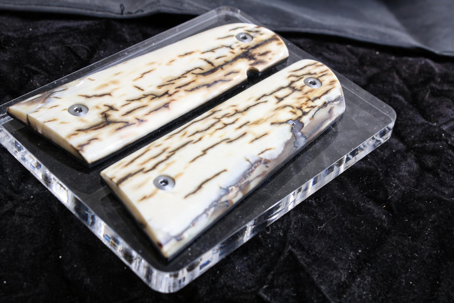 ICE CRACKLE MAMMOTH IVORY 1911 GRIPS A-2936