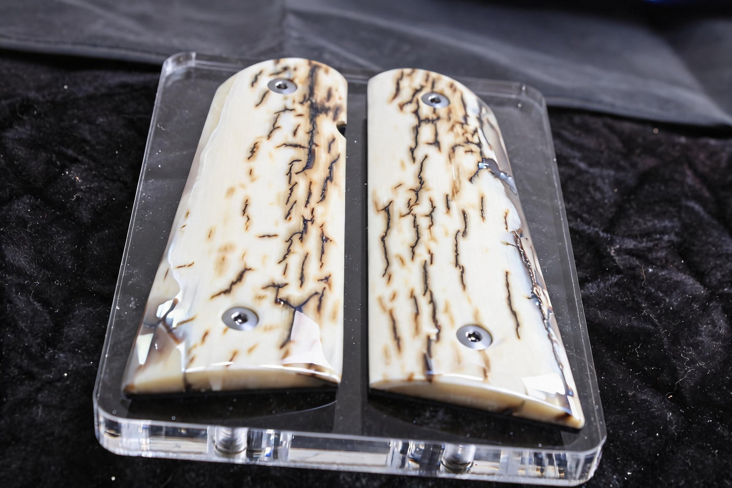 ICE CRACKLE MAMMOTH IVORY 1911 GRIPS A-2936