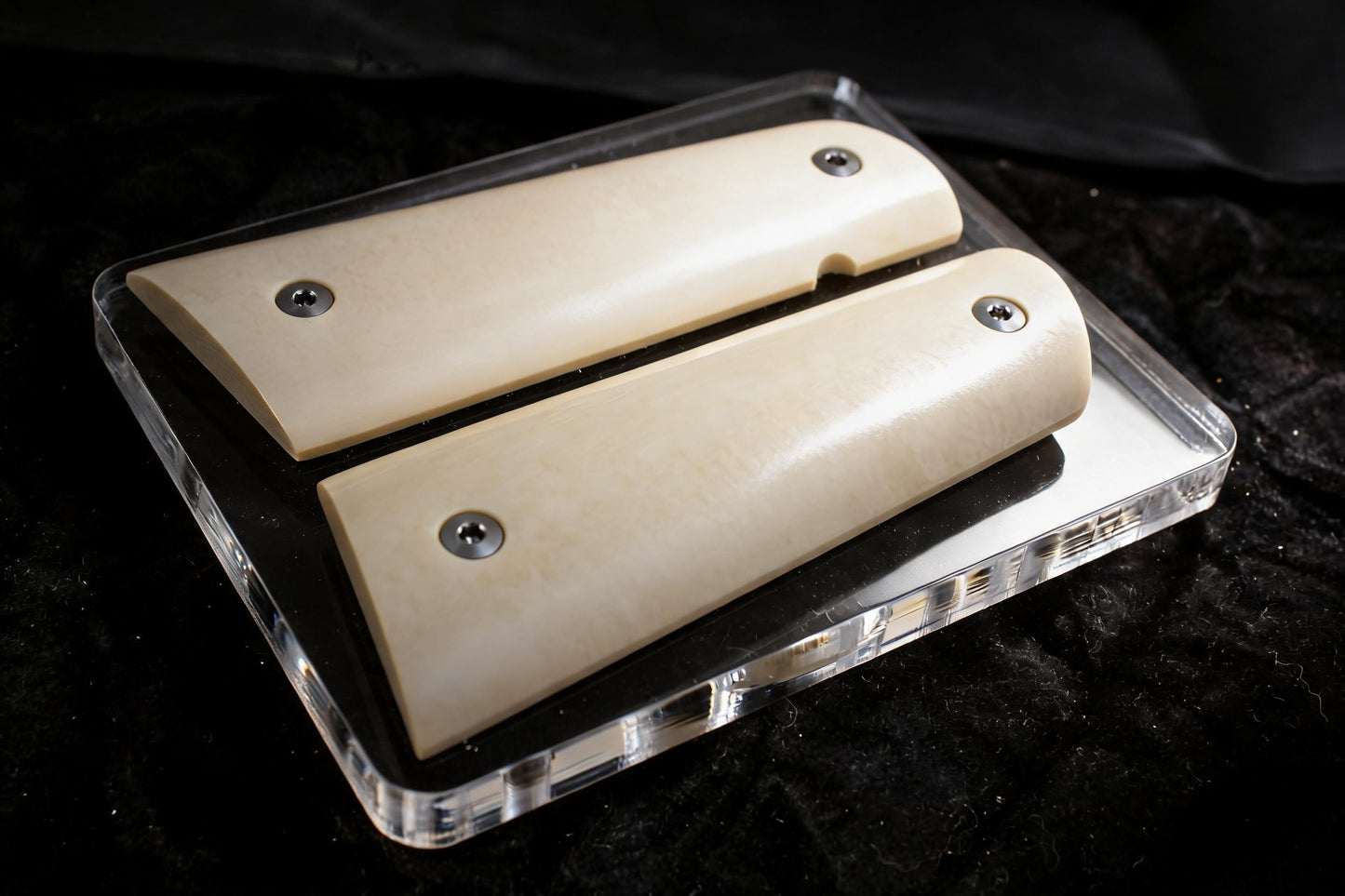 RARE FLAWLESS CREAMY MAMMOTH IVORY 1911 GRIPS A-2941