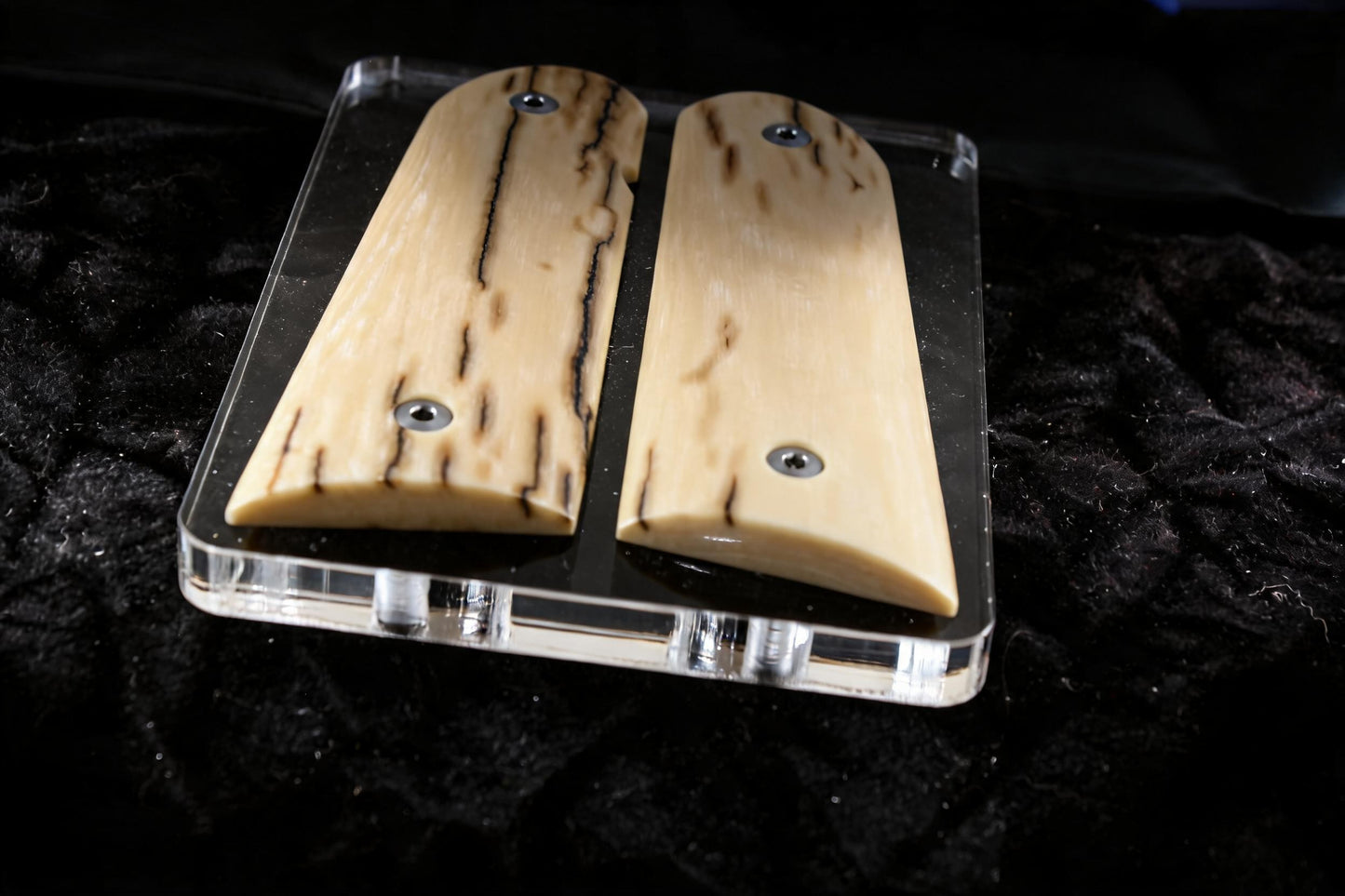 LITE BARK MAMMOTH IVORY 1911 GRIPS A-2944