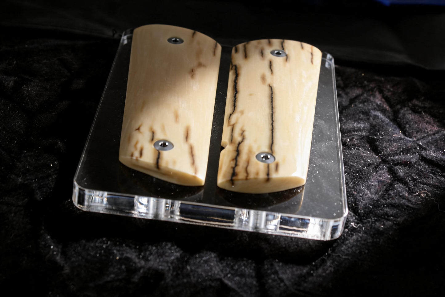 LITE BARK MAMMOTH IVORY 1911 GRIPS A-2944