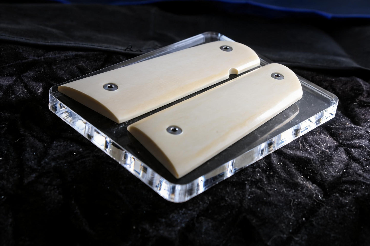 BEAUTIFUL CREAMY MAMMOTH IVORY 1911 GRIPS A-2947