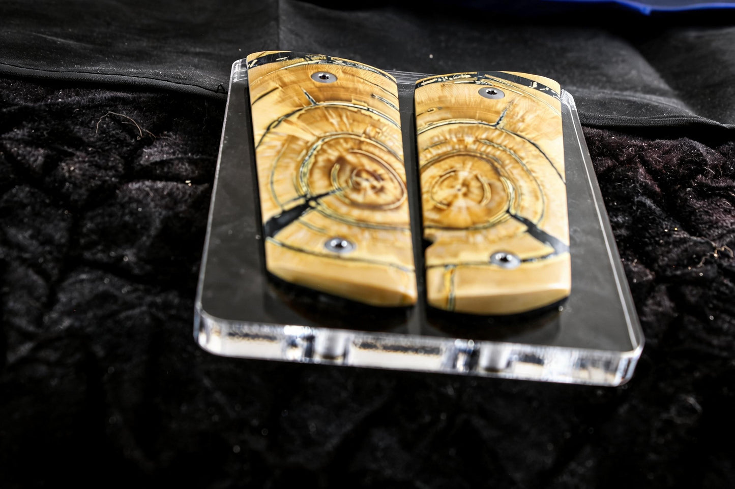 CROSSCUT MAMMOTH IVORY 1911 GRIPS A-2951