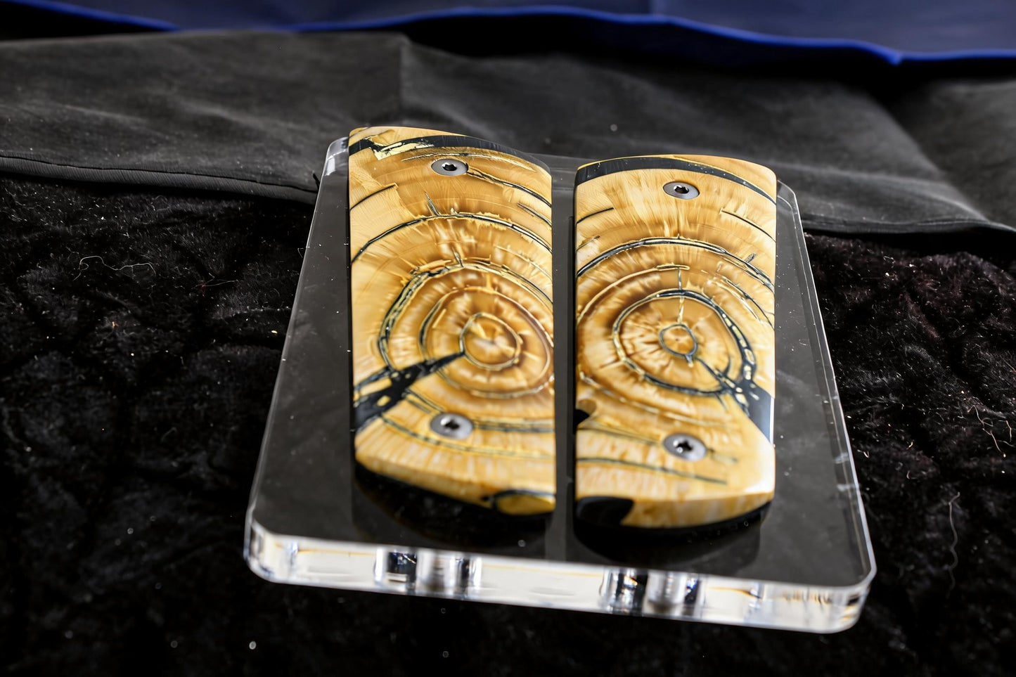 CROSSCUT MAMMOTH IVORY 1911 GRIPS A-2955