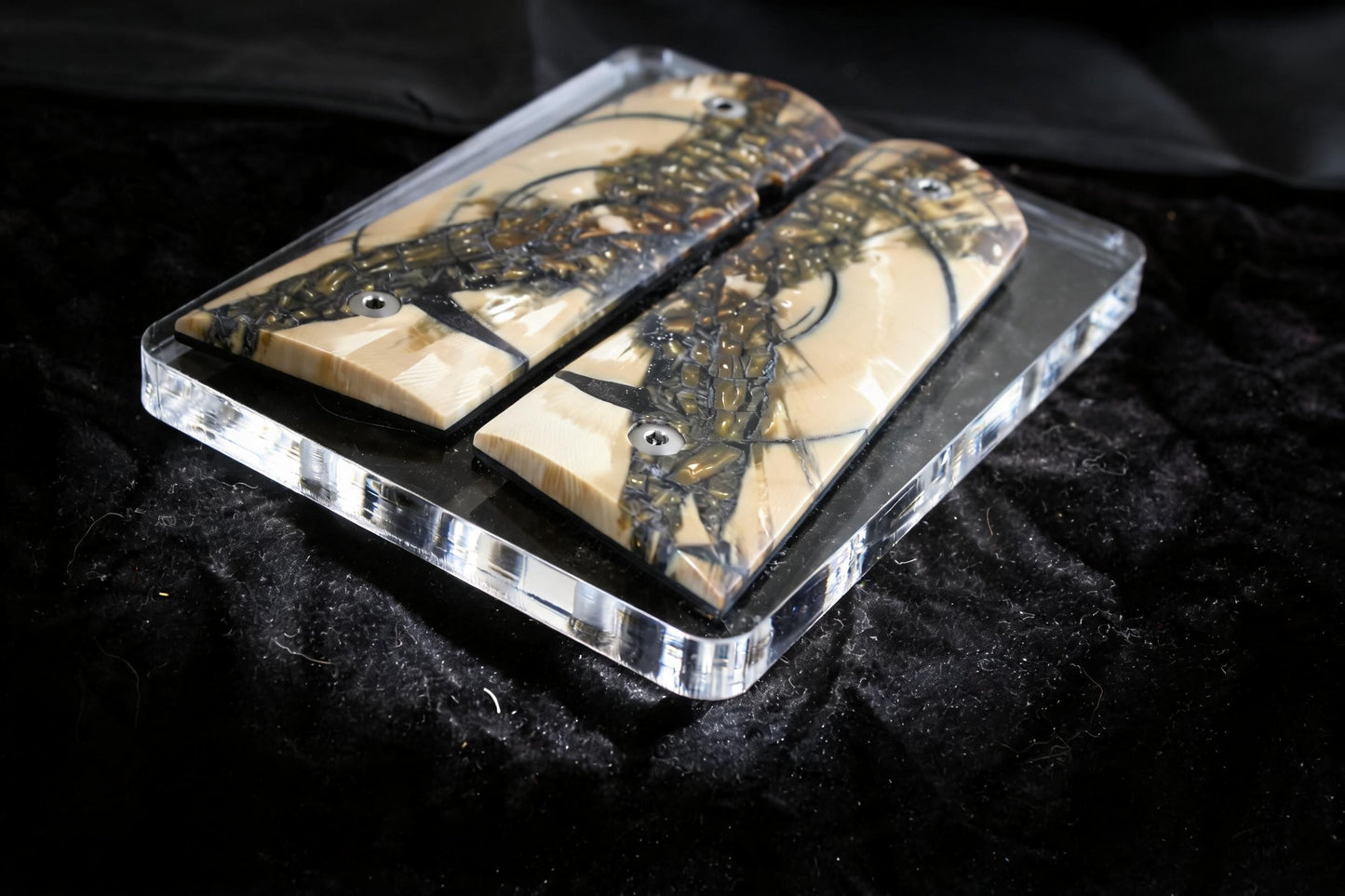 CROSSCUT MAMMOTH IVORY 1911 GRIPS A-2970