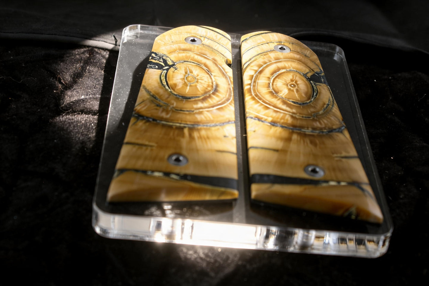 AMAZING CROSSCUT MAMMOTH IVORY 1911 GRIPS A-2961